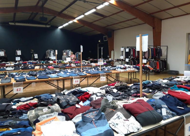 Bourse aux vêtements au Bourg-sous-la-Roche